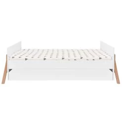 Bellamy Lotta Snow Babykamer: Ledikant/Juniorbed, Commode Met 6 Lades En 2-Deurskast -Kinderkraft Winkel bellamy lotta snow 70 x 140 cm ledikant juniorbed lobilo70 7 4