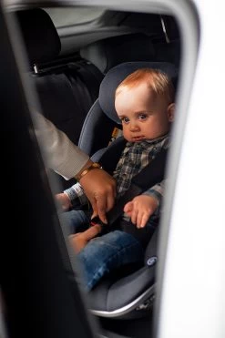 Ding Mace Black 360° I-Size Autostoel 0-36kg DI-111916 -Kinderkraft Winkel di 111917 lifestyle 01