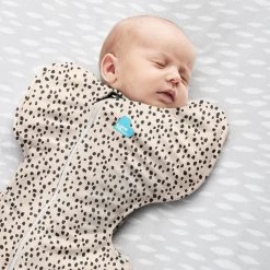Love To Dream Swaddle Up 1.0 Animal Beige Small 3-6 Kg Inbakerslaapzak L1001252BGES -Kinderkraft Winkel love to dream swaddle up 1.0 animal beige 3