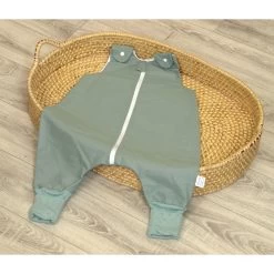 MamaLoes Amy Pure Stonegreen 12-24 Mnd Onesie Slaapzak 85376 7 MamaLoes Amy Pure Stonegreen 12-24 Mnd Onesie Slaapzak 85376 -Kinderkraft Winkel mamaloes amy pure stonegreen onesie slaapzak 2 1