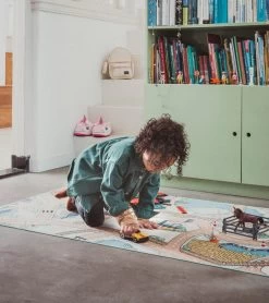 Rebel Roads Railroads Desert Mist 95x200 Cm Speelmat RPLYWGB32095200T01 8 Rebel Roads Railroads Desert Mist 95x200 Cm Speelmat RPLYWGB32095200T01 -Kinderkraft Winkel rebel roads railroads desert mist 95x200 cm speelmat rplywgb32095200t01 3